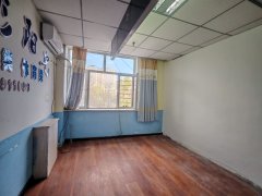 C13336阜康一小对面三楼110平商铺出租