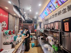 C13335呼图壁东风大街49平饮品店转让