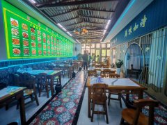 C13343开发区蓝领公寓南门164平餐厅转让