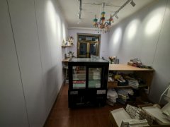 C13348绿城玉园商圈经营中蛋糕店转让