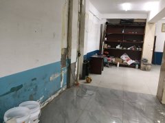 C13353位于昌吉市南五工路巷子内商铺出租