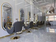 C13354位于阜康市公园六号西区附近临街美发店转让