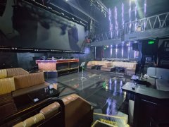 C13373南湖魔界642平酒吧转让