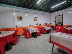 C13374五家渠外环路美食街125平餐厅转让