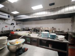 C13380天山区铜锣湾广场120平餐厅转让