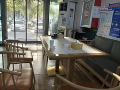 C13383位于昌吉市青年南路吉祥花园附近餐饮店转让