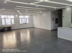 C13384位于阜康市瑶池明珠北门临街三层商铺出租
