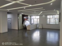 C13384位于阜康市瑶池明珠北门临街三层商铺出租