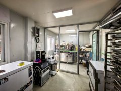 C13387七道湾鸿海路经营中蛋糕店转让