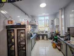 C13396米东区三道坝车站正对面40平餐厅转让