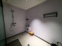 C13406西八家户街与会展南路交接口经营中足疗店转让