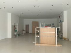 C13412位于阜康市公元六号东区C—15临街商铺出租