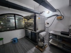 C13433伊水湾一期48平烘焙店转让