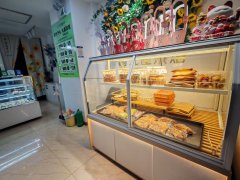 C13433伊水湾一期48平烘焙店转让