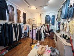 C13443阜康商贸城三楼服装店转让