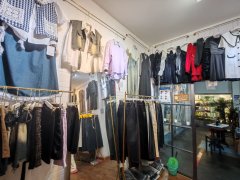 C13443阜康商贸城三楼服装店转让