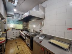 C13467昌吉青年北路130平餐厅转让