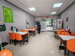 C13466阜康杭州人家大门口55平餐厅转让