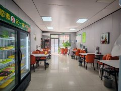 C13466阜康杭州人家大门口55平餐厅转让