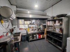 C13476碱沟西路米古里附近80平餐厅转让