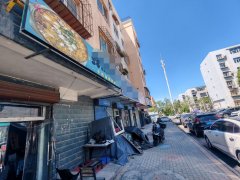 C13477乌市47中附近30平小吃店转让