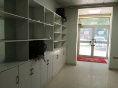 C13491位于昌吉市南公园西路世纪花园北门临街商铺出租