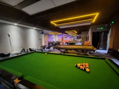 C13495新医路桔子酒店楼下300平台球厅转让