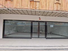 C13500店面出租 呼图壁县昌华路中亚市场内