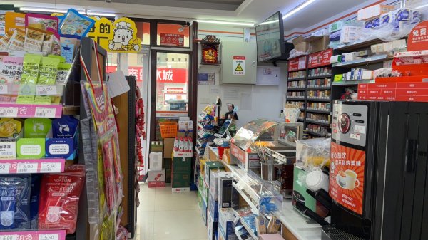 C13616昌吉市健康西路公元2099B区加盟每日每夜便利店 C13616昌吉市健康西路公元2099B区加盟每日每夜便利店