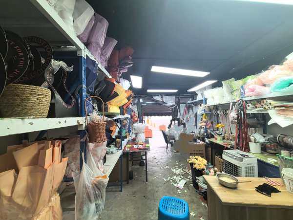 C13627碱泉三街经营3年老店花店转让 C13627碱泉三街经营3年老店花店转让