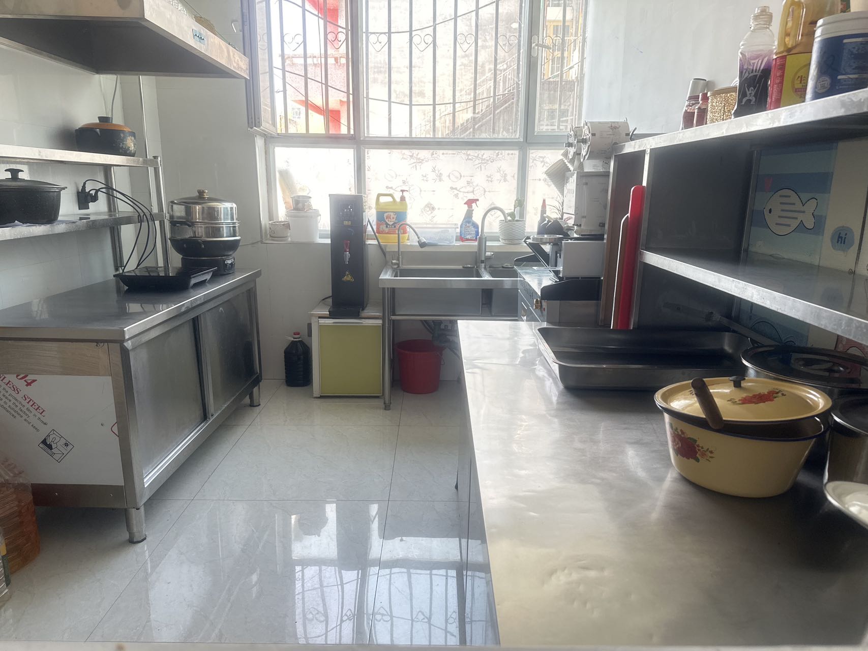 C13645位于吉木萨尔县华清名门附近经营中三凉店转让 C13645位于吉木萨尔县华清名门附近经营中三凉店转让