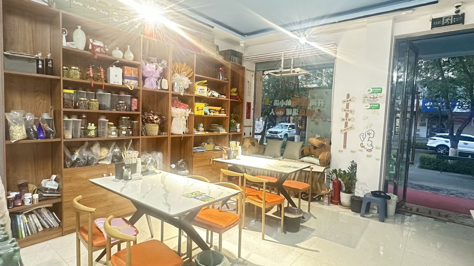 C13645位于吉木萨尔县华清名门附近经营中三凉店转让 C13645位于吉木萨尔县华清名门附近经营中三凉店转让