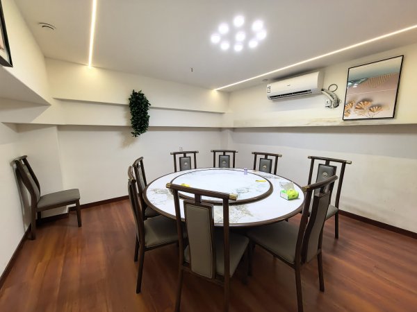 C13647喀什东路繁华商圈经营中餐饮店转让 C13647喀什东路繁华商圈经营中餐饮店转让