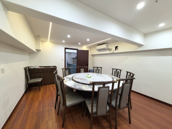 C13647喀什东路繁华商圈经营中餐饮店转让 C13647喀什东路繁华商圈经营中餐饮店转让