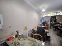C13539粮校市场主街80平餐厅转让