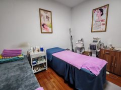 C13153金鑫花园2期94平美容院转让