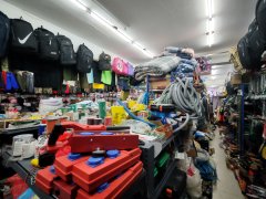 C13551粮校市场120平五金劳保店转让