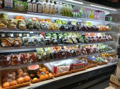 C13577位于昌吉市中山路中山商务广场附近临街果品店转让