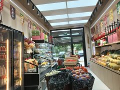 C13577位于昌吉市中山路中山商务广场附近临街果品店转让