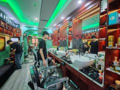 C13578红旗路人民电影院40平美发店转让