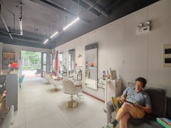 C13601水区龙盛街公园尚景55平美发店转让