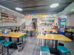 C13604中央郡美食广场头铺130平餐厅转让