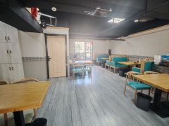 C13604中央郡美食广场头铺130平餐厅转让