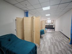 C13614丝路环球港70平旺铺转让