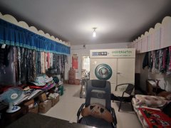 13628呼图壁上二工路口150平干洗店转让
