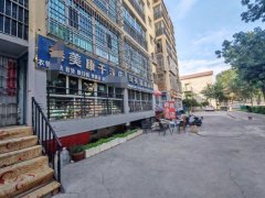 13628呼图壁上二工路口150平干洗店转让