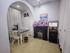 C13634阜康团结西路133平餐酒吧转让