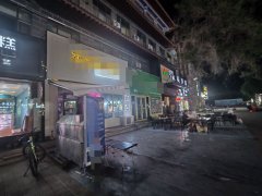 C13634阜康团结西路133平餐酒吧转让