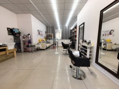 C13637日月星光商圈经营中美容美发店转让