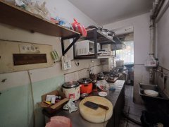 C13641大湾大型小区60平餐厅转让